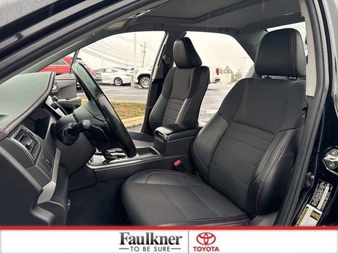 Certified 2016 Toyota Camry image 10