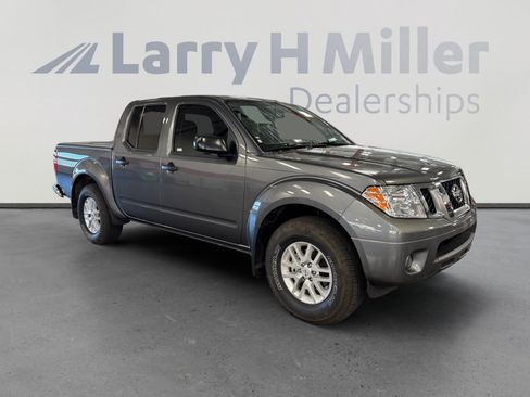 Used 2020 Nissan Frontier SV RWD image 7