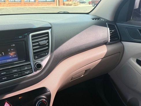 Used 2017 Hyundai Tucson Sport image 13