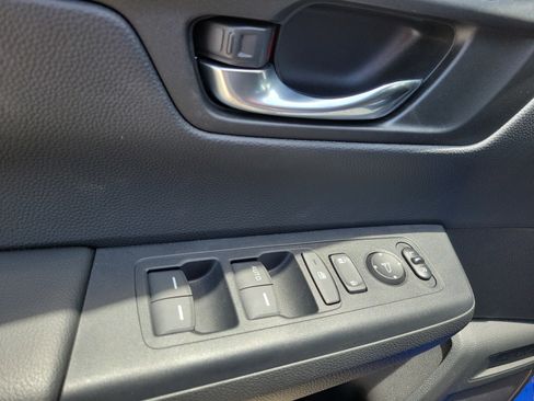 Used 2025 Honda CR-V LX image 19