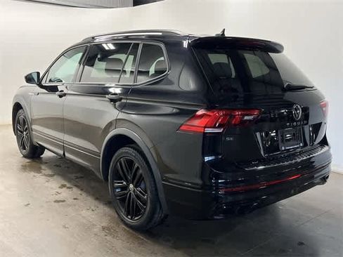 Certified 2022 Volkswagen Tiguan SE R-Line image 32