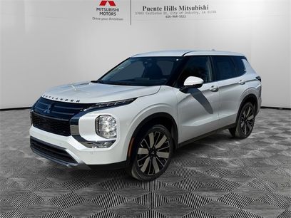 New 2025 Mitsubishi Outlander SE