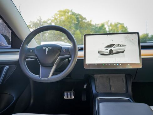 Used 2022 Tesla Model 3 Long Range image 10