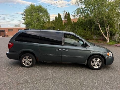 Used 2007 Dodge Grand Caravan SXT FWD image 7