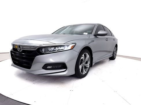 Used 2018 Honda Accord EX image 9