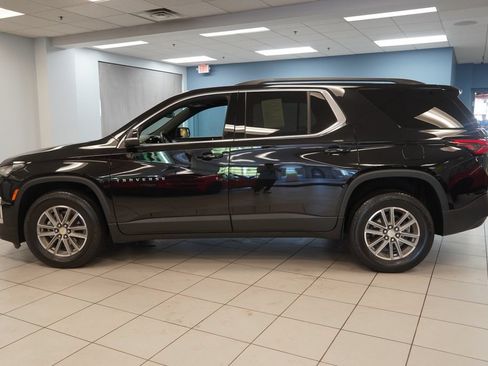 Used 2023 Chevrolet Traverse LT AWD/4WD image 2