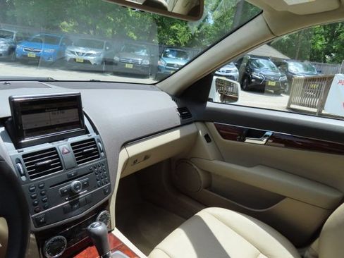 Used 2011 Mercedes-Benz C 300 4MATIC Sedan image 19