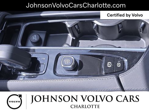 Used 2025 Volvo XC90 B5 Core AWD/4WD image 28