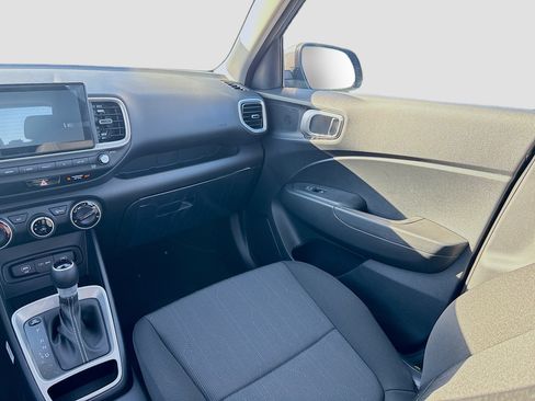 New 2026 Hyundai Venue SE image 16