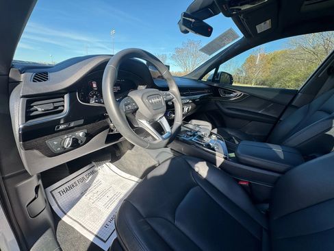 Used 2018 Audi Q7 3.0T Prestige w/ Prestige Package image 17