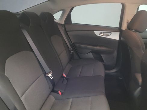 Used 2022 Kia Forte LXS FWD image 19