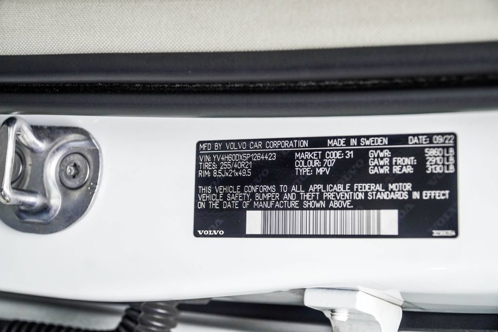 Used 2023 Volvo XC60 T8 Ultimate w/ Climate Package AWD/4WD image 42