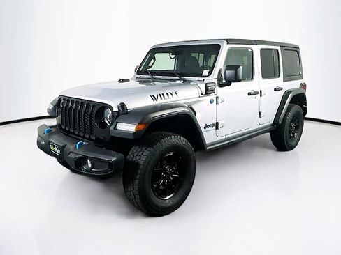 Used 2024 Jeep Wrangler Unlimited AWD/4WD image 3