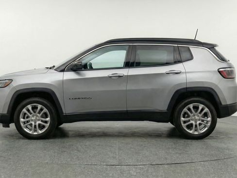 Used 2025 Jeep Compass Limited AWD/4WD image 5