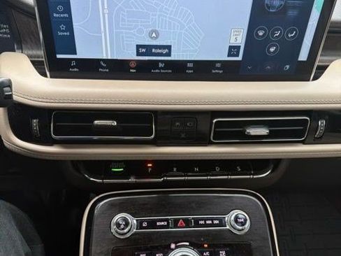 Used 2023 Lincoln Nautilus Reserve AWD/4WD image 18