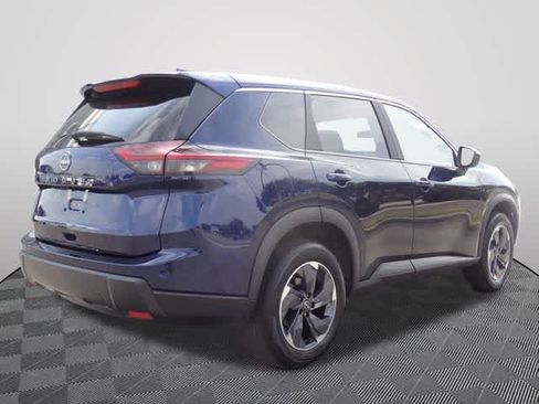 Used 2025 Nissan Rogue SV FWD image 3