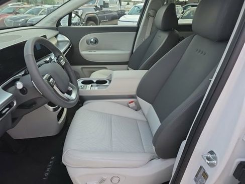 New 2026 Hyundai Ioniq 9 Limited AWD/4WD image 16