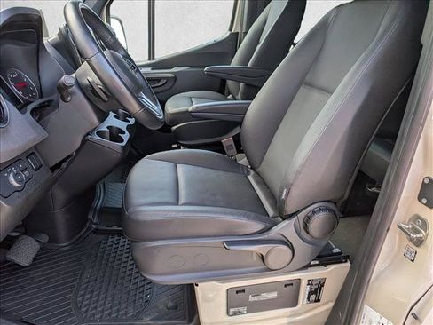 Used 2023 Mercedes-Benz Sprinter 2500 image 15