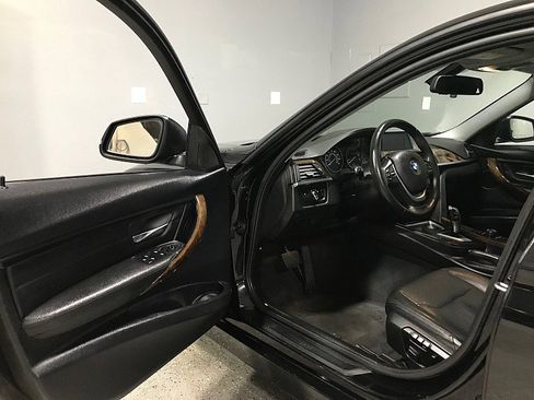 Used 2015 BMW 328i Sedan image 9