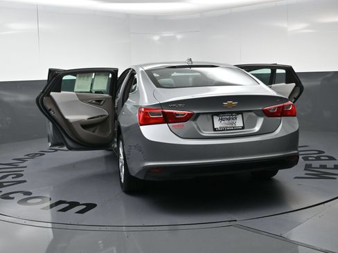 Used 2024 Chevrolet Malibu LT FWD image 28