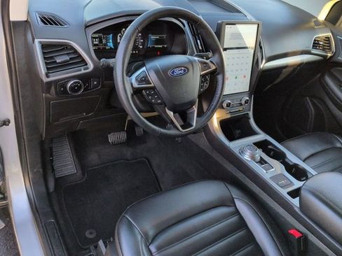 Used 2024 Ford Edge SEL image 11