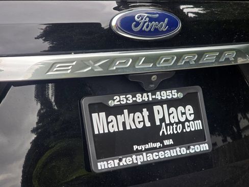 Used 2016 Ford Explorer Platinum AWD/4WD image 14