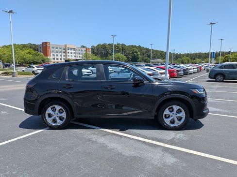 Used 2025 Honda HR-V LX image 2