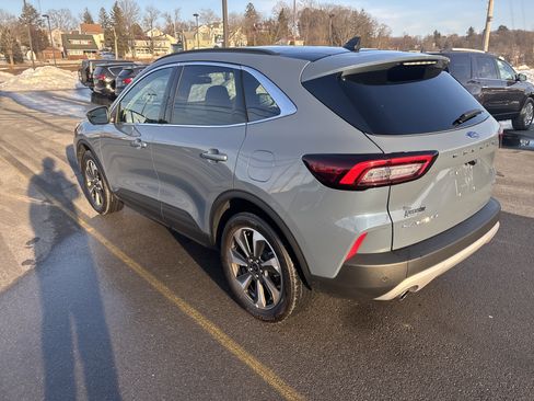 Used 2024 Ford Escape Platinum image 6