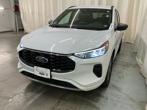 Used 2023 Ford Escape ST-Line w/ Equipment Group 301A image 9