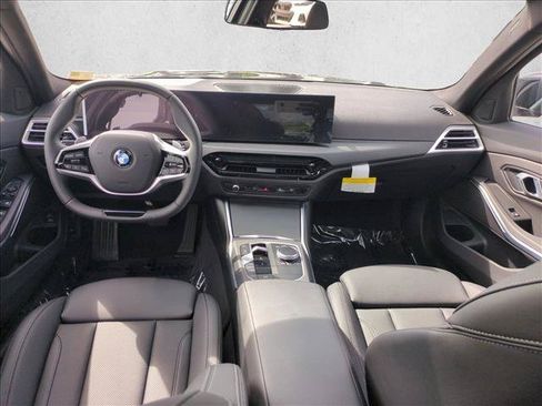Used 2026 BMW 330i Sedan w/ Convenience Package RWD image 19
