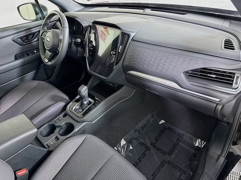 Certified 2025 Subaru Forester Premium AWD/4WD image 32