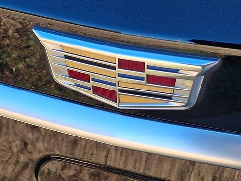 Certified 2023 Cadillac XT6 Premium Luxury w/ Technology Package image 27