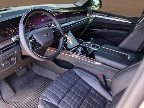 Used 2025 Cadillac Escalade Sport Platinum w/ LPO, ONYX Package image 10