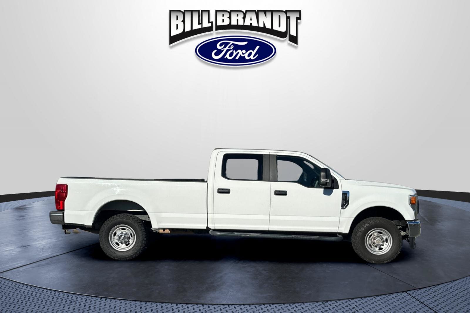 Used 2022 Ford F250 XL w/ Power Equipment Group AWD/4WD image 2