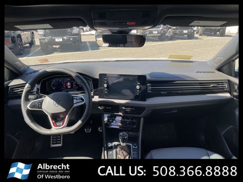 Used 2025 Volkswagen Jetta GLI Autobahn image 23