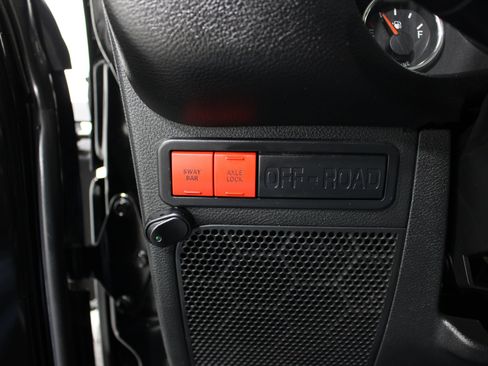 Used 2016 Jeep Wrangler Unlimited Rubicon AWD/4WD image 8