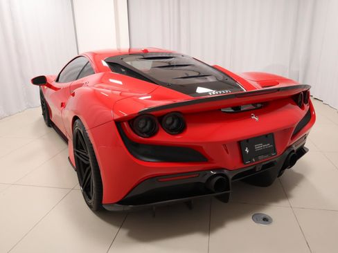 Used 2022 Ferrari F8 Tributo image 13