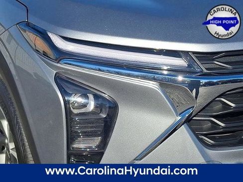 Used 2024 Chevrolet Trax LT image 9