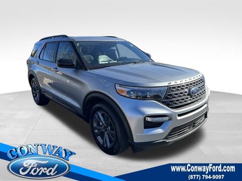 Used 2022 Ford Explorer XLT w/ Equipment Group 202A image 1