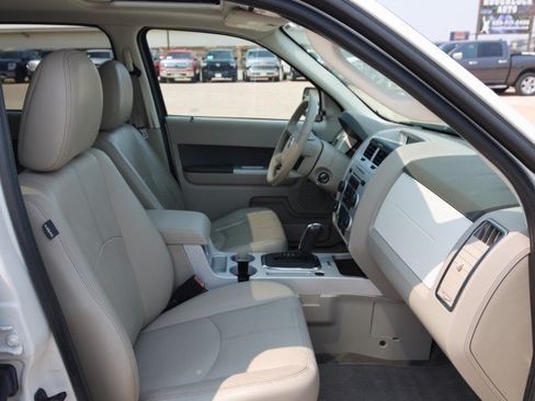 Used 2010 Mercury Mariner 4WD image 27