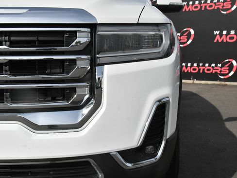 Used 2023 GMC Acadia SLT image 11