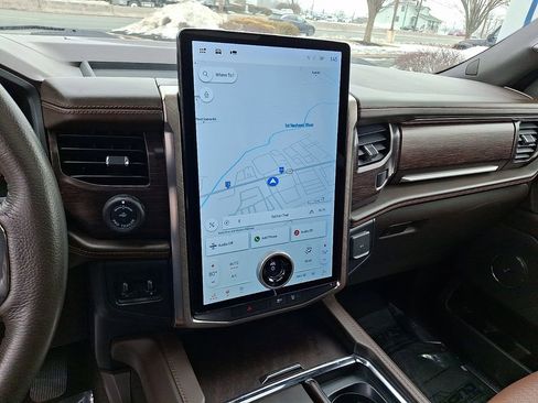 Used 2022 Ford Expedition King Ranch image 3