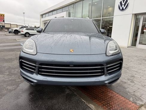 Used 2019 Porsche Cayenne S image 2