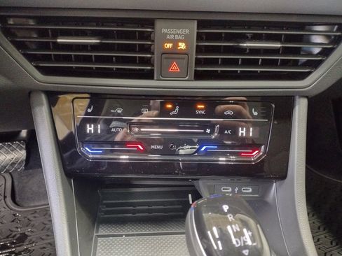 New 2026 Volkswagen Jetta SE image 27