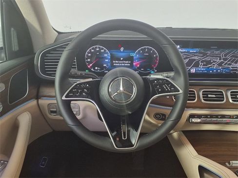 Used 2025 Mercedes-Benz GLE 350 4MATIC image 26