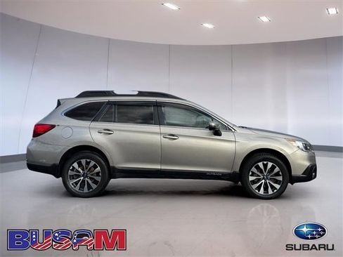 Used 2015 Subaru Outback 3.6R Limited image 3