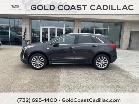 Used 2018 Cadillac XT5 Platinum w/ Driver Assist Package image 2