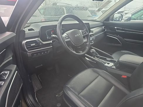 Used 2025 Kia Telluride S image 6