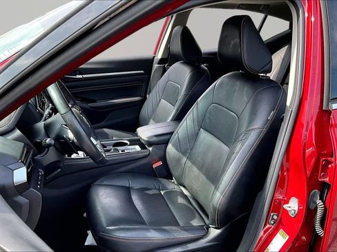 Used 2023 Nissan Altima 2.0 SR FWD image 18