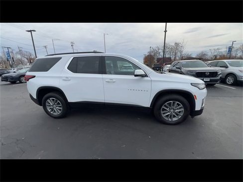 Certified 2023 Chevrolet Traverse LT image 9